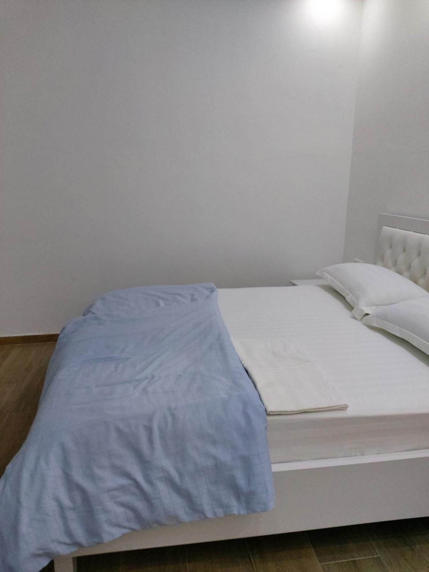 Spacious Apartment Near The Beach Sarandë 外观 照片